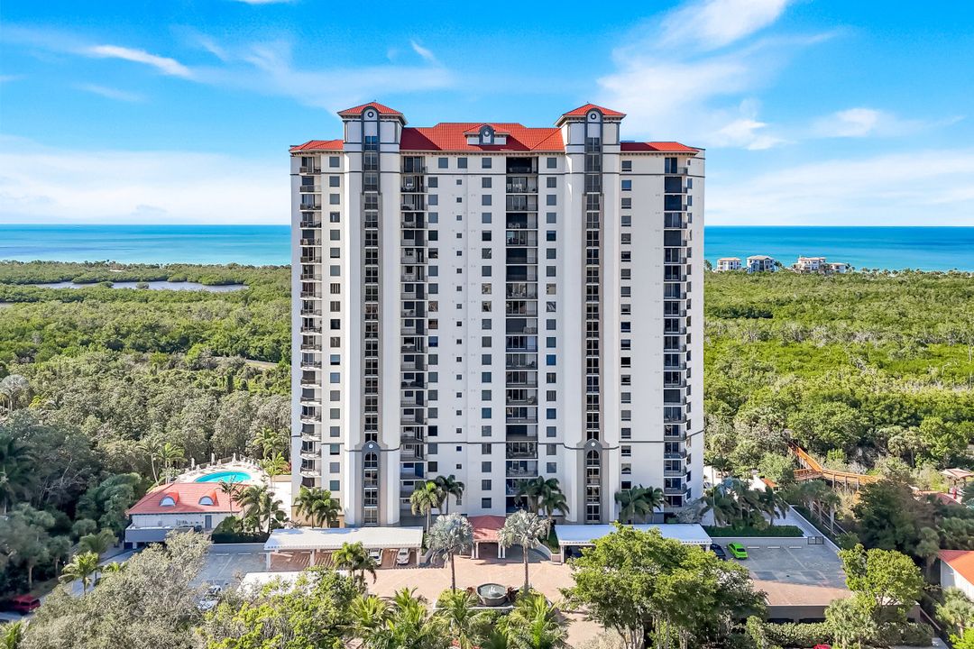7225 Pelican Bay Blvd #604, Naples, FL 34108