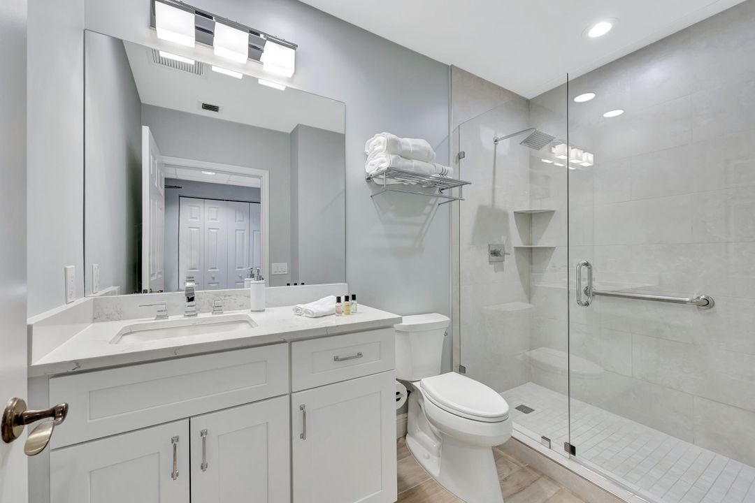 7225 Pelican Bay Blvd #604, Naples, FL 34108