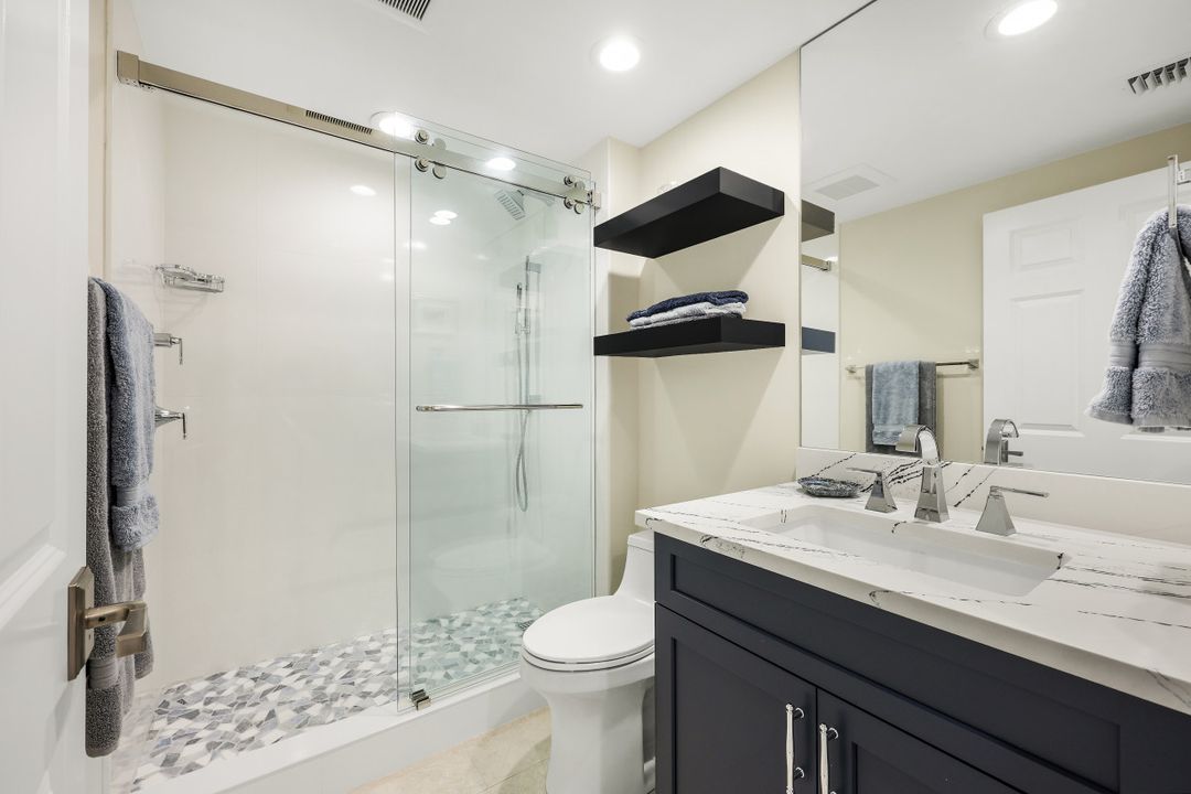 7225 Pelican Bay Blvd #604, Naples, FL 34108