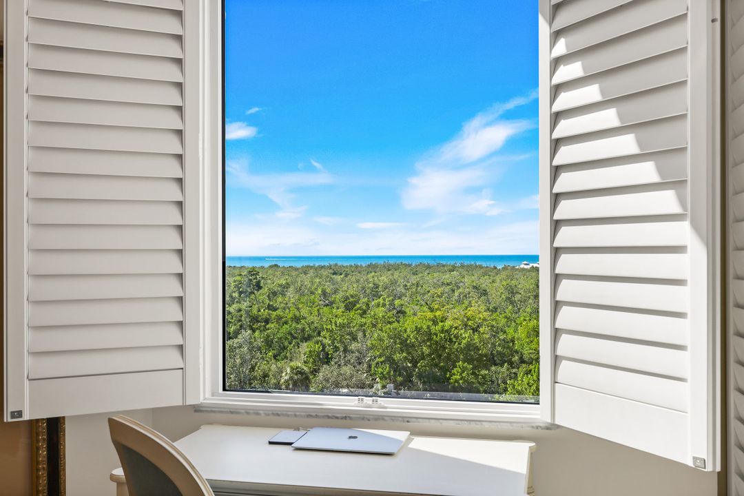 7225 Pelican Bay Blvd #604, Naples, FL 34108