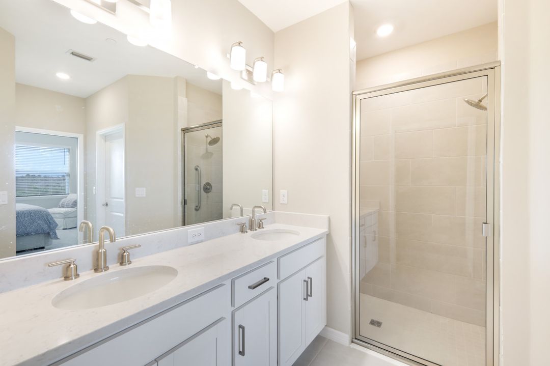 11811 Venetian Lagoon Dr #102, Fort Myers, FL 33913