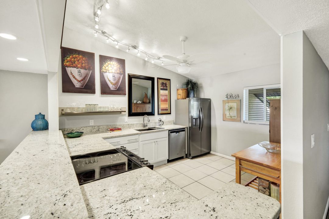 16710 Partridge Place Rd #201, Fort Myers, FL 33908