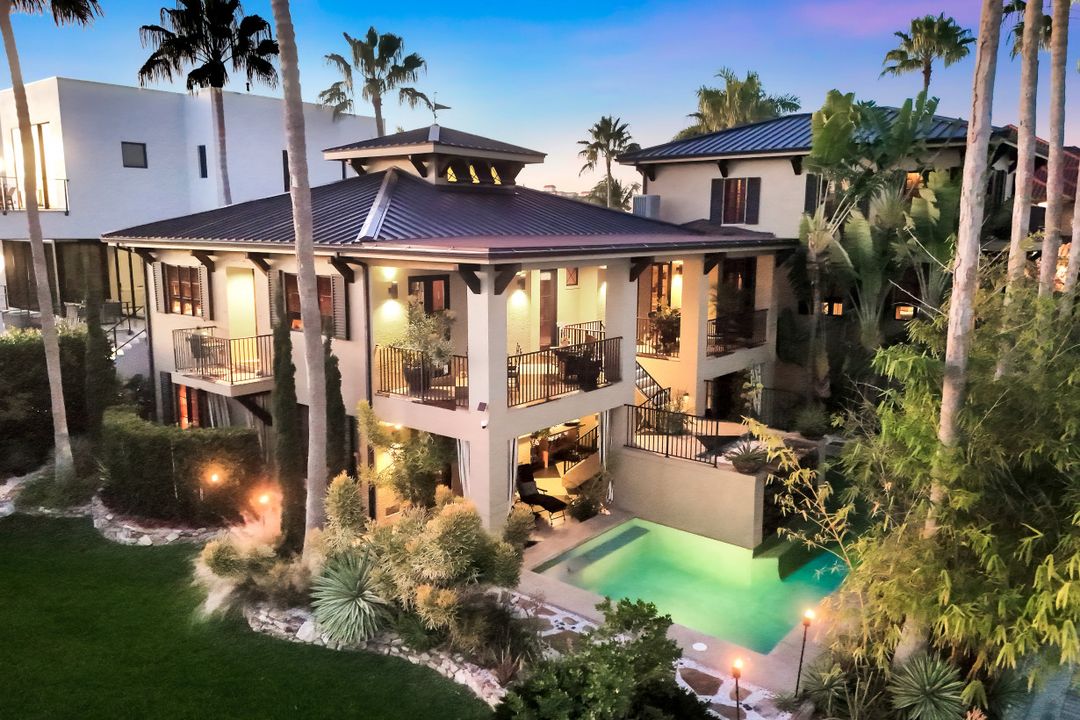 290 Channel Dr, Naples, FL 34108