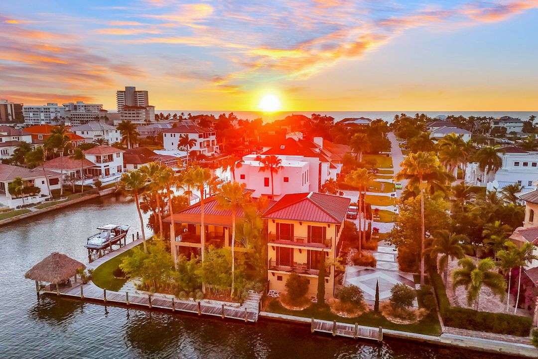 290 Channel Dr, Naples, FL 34108