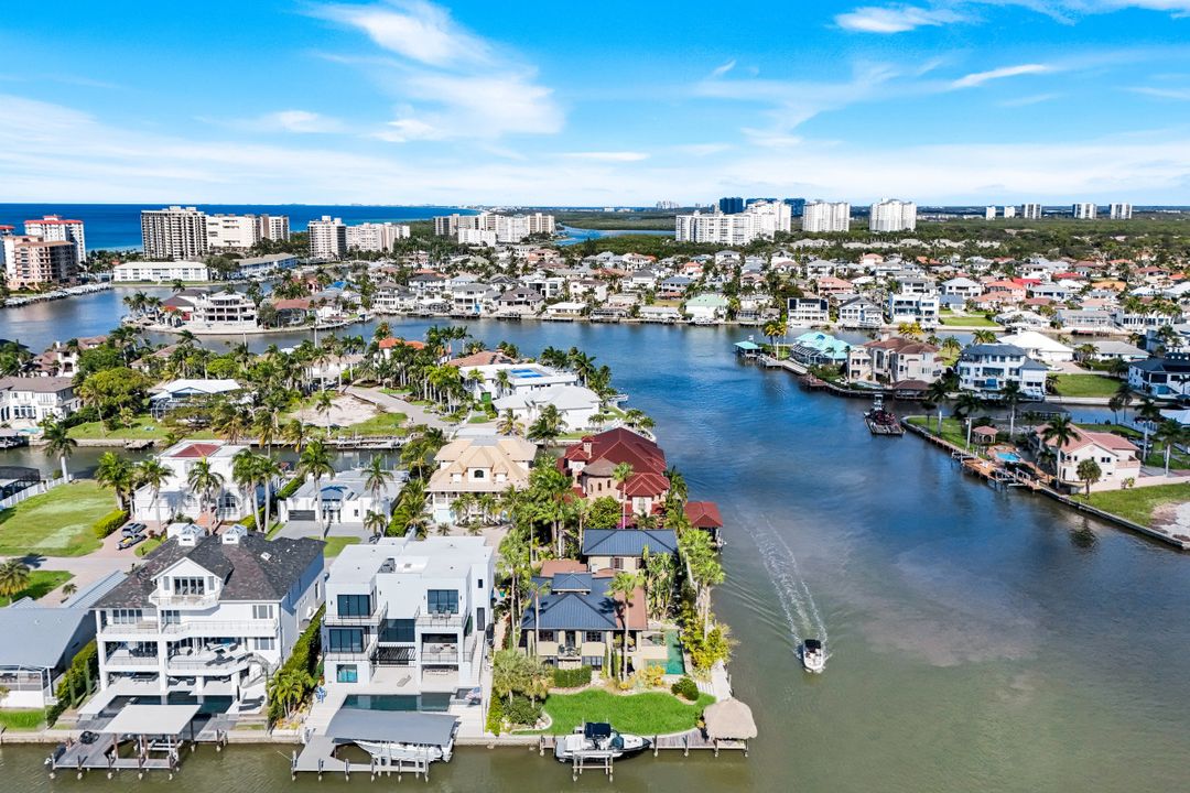 290 Channel Dr, Naples, FL 34108