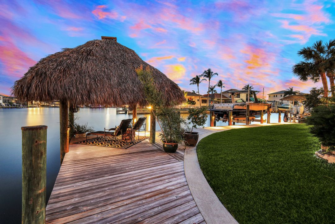 290 Channel Dr, Naples, FL 34108