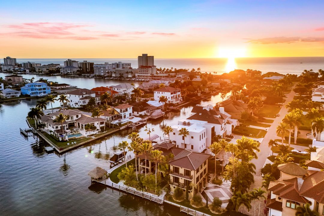 290 Channel Dr, Naples, FL 34108