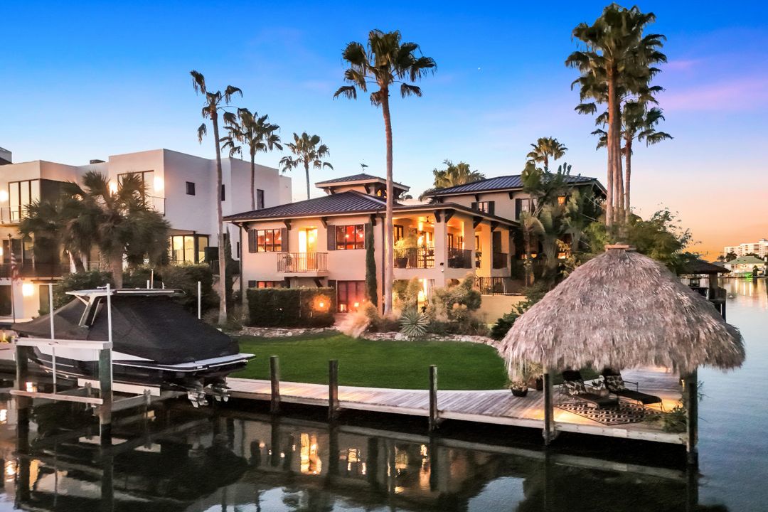 290 Channel Dr, Naples, FL 34108