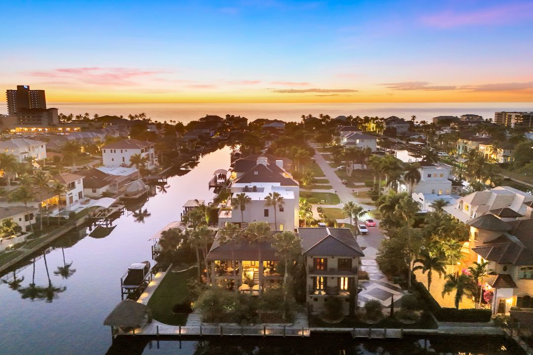290 Channel Dr, Naples, FL 34108