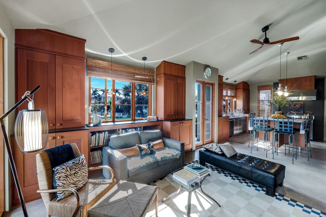 290 Channel Dr, Naples, FL 34108