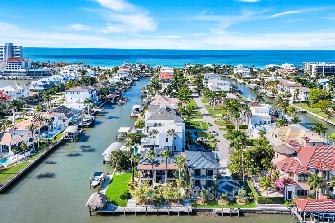 290 Channel Dr, Naples, FL 34108