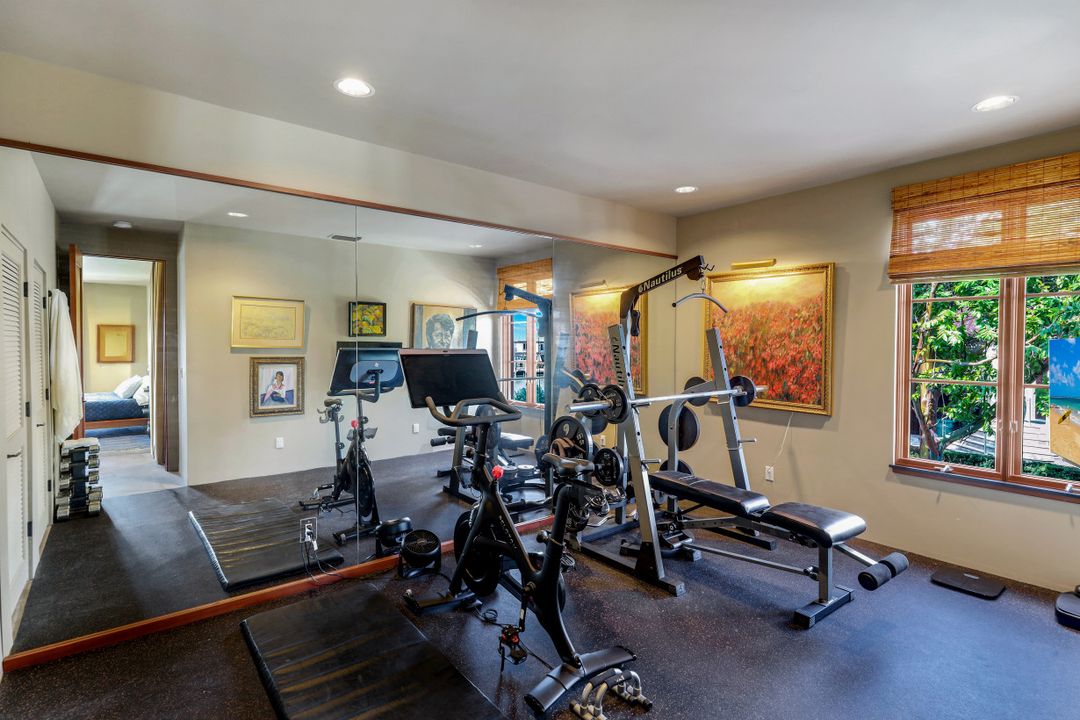 290 Channel Dr, Naples, FL 34108