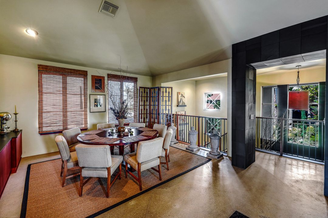 290 Channel Dr, Naples, FL 34108