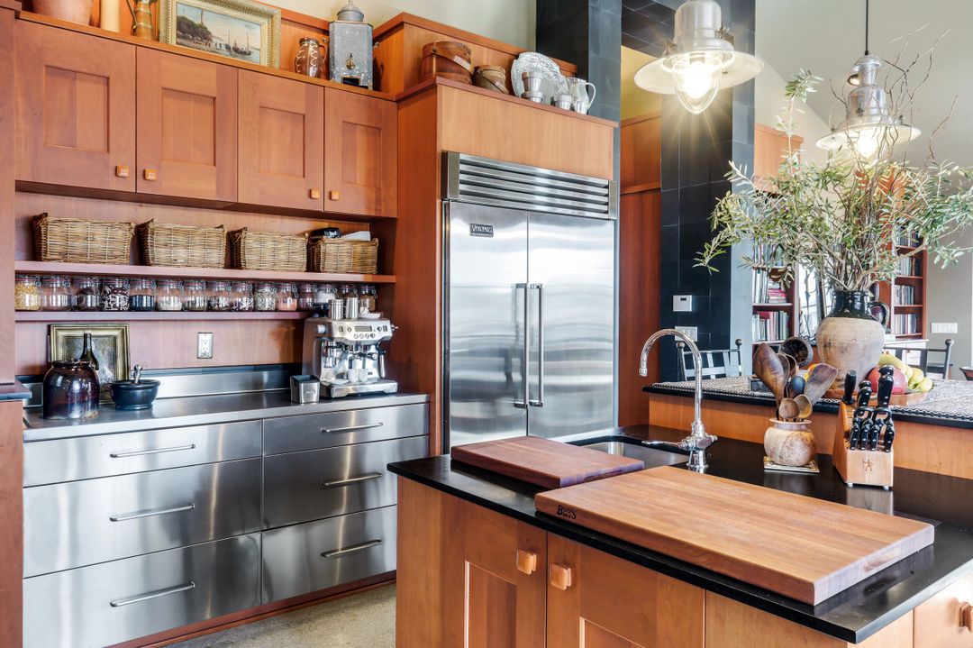 290 Channel Dr, Naples, FL 34108