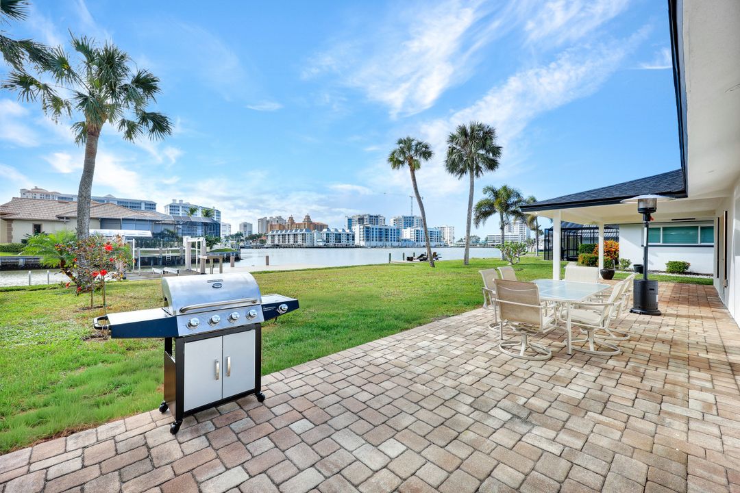 432 Oak Ave, Naples, FL 34108