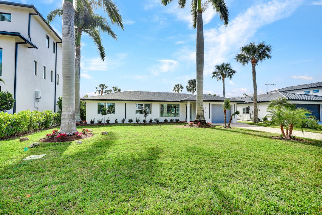 432 Oak Ave, Naples, FL 34108