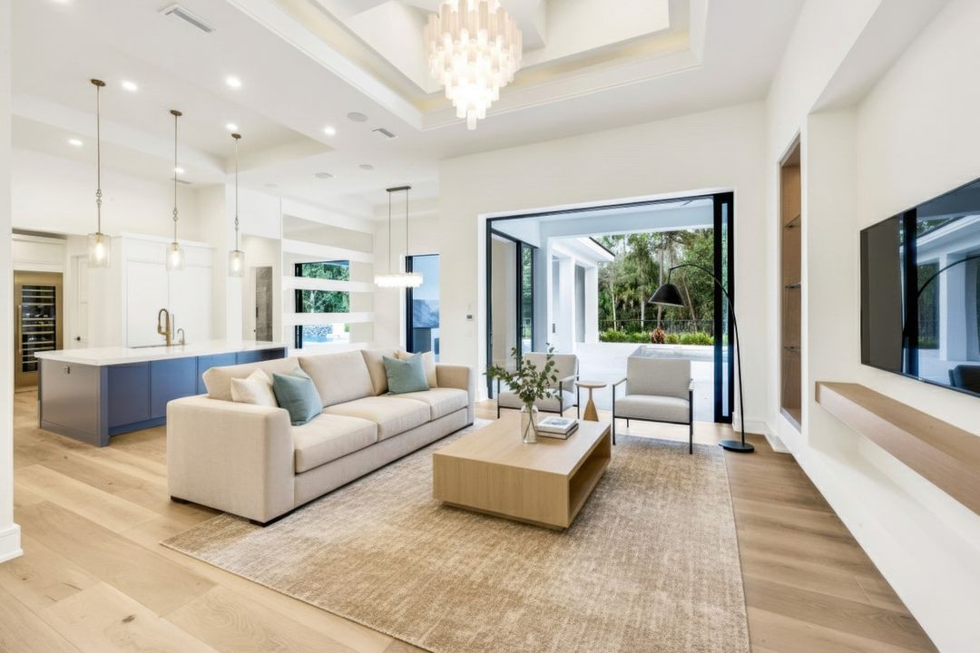 3891 Brynwood Dr, Naples, FL 34119