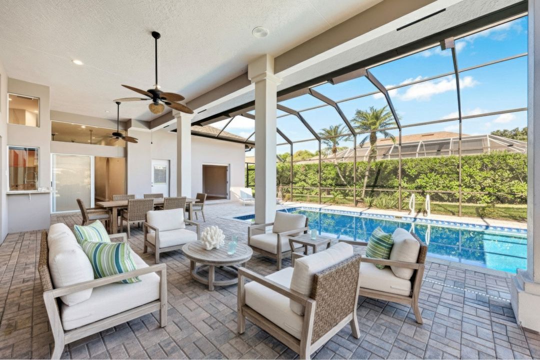 2035 Castle Garden Ln, Naples, FL 34110