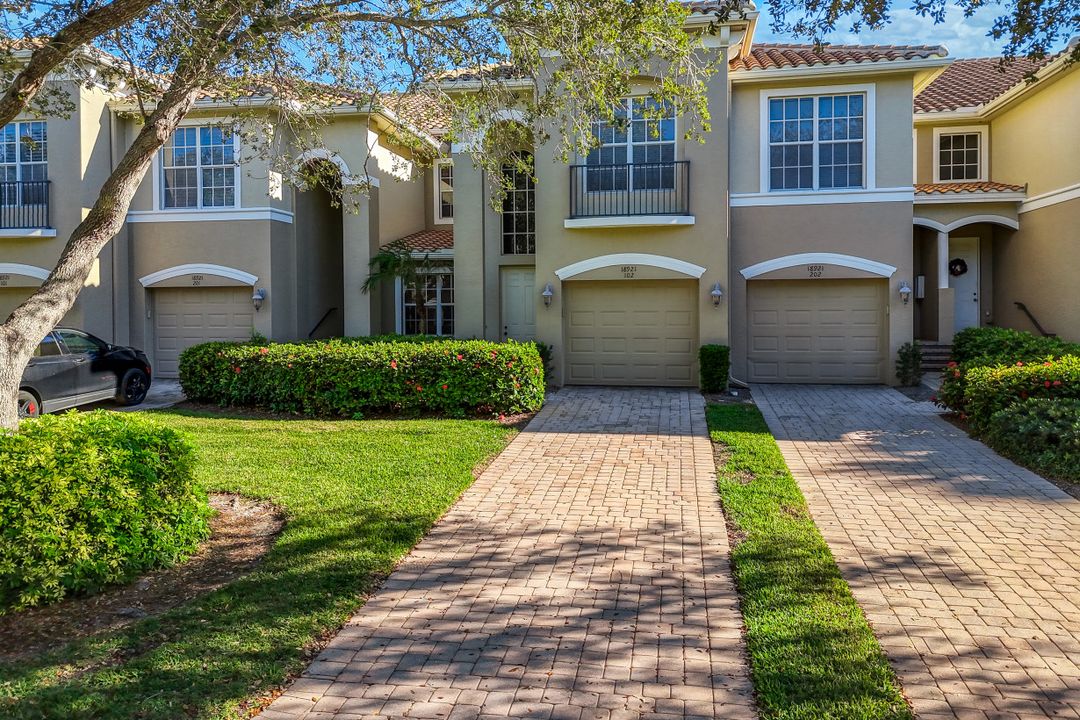 18921 Bay Woods Lake Dr #102, Fort Myers, FL 33908