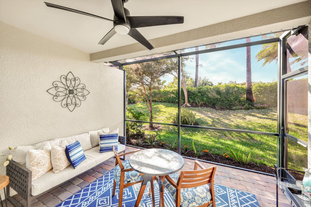 14863 Edgewater Cir, Naples, FL 34114