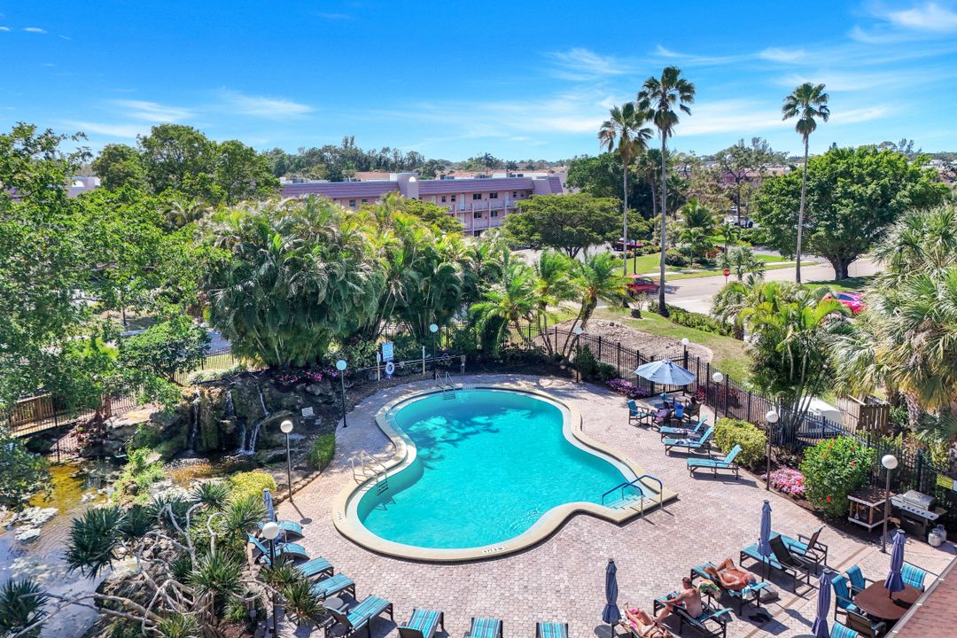 499 Forest Lakes Blvd #312, Naples, FL 34105