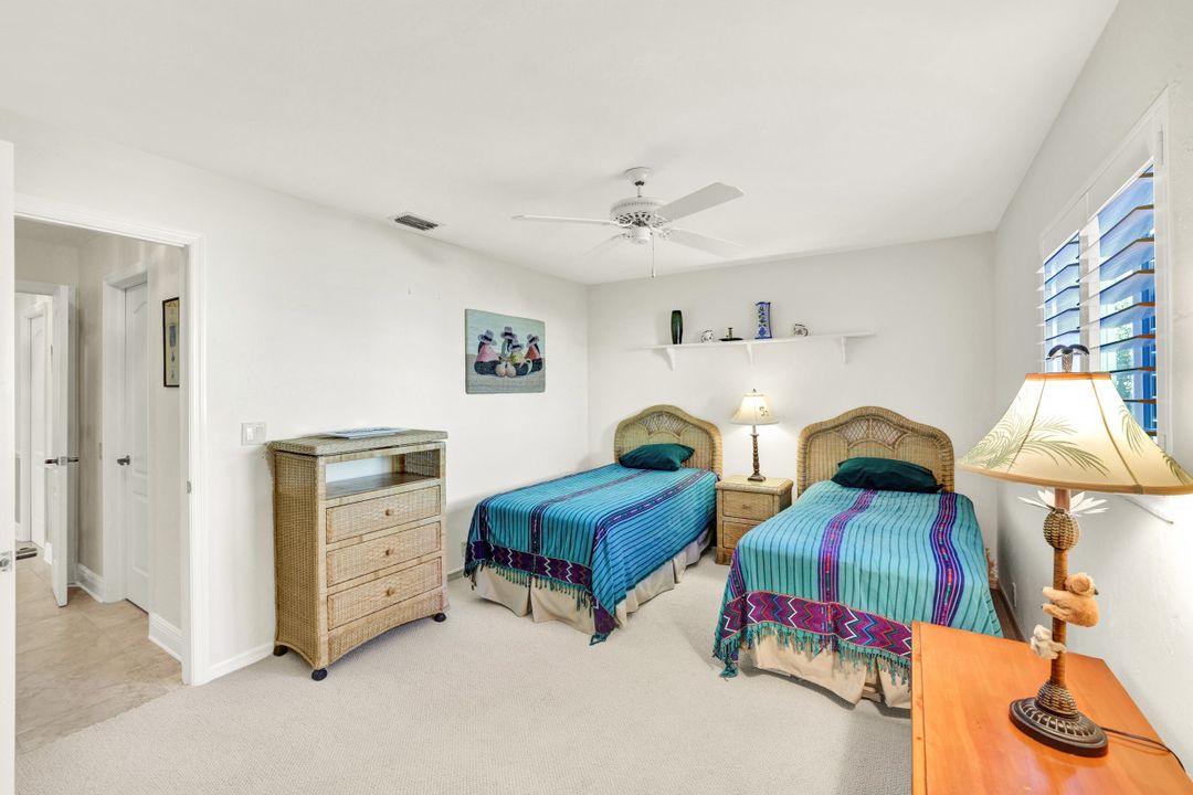 28415 Sombrero Dr, Bonita Springs, FL 34135