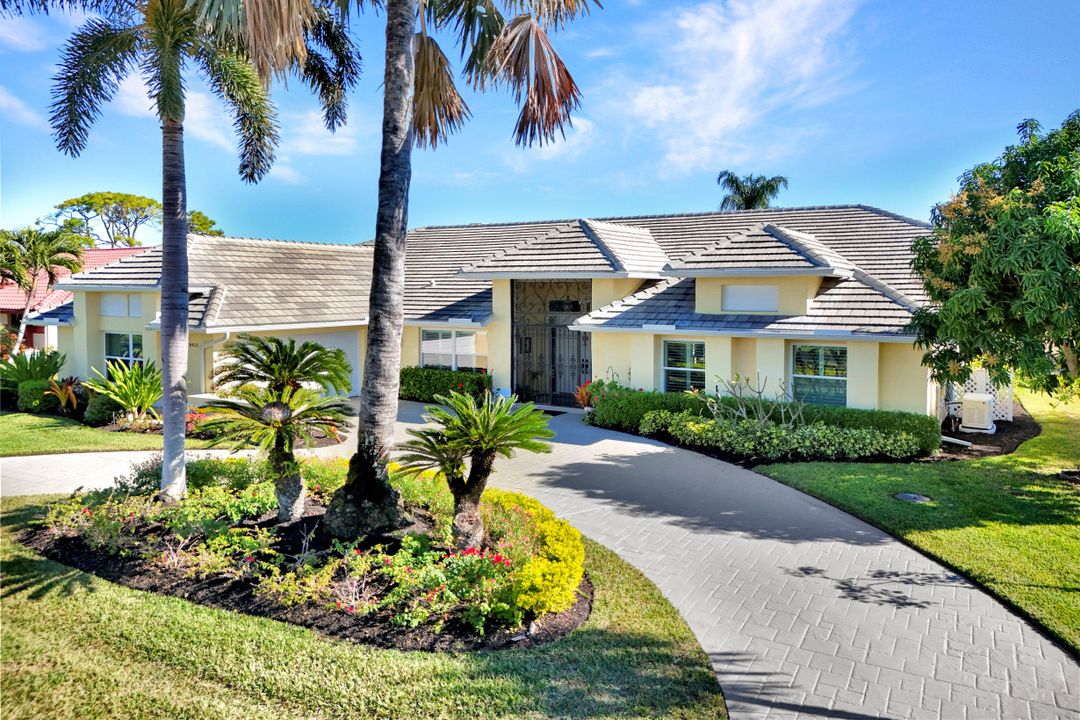 28415 Sombrero Dr, Bonita Springs, FL 34135