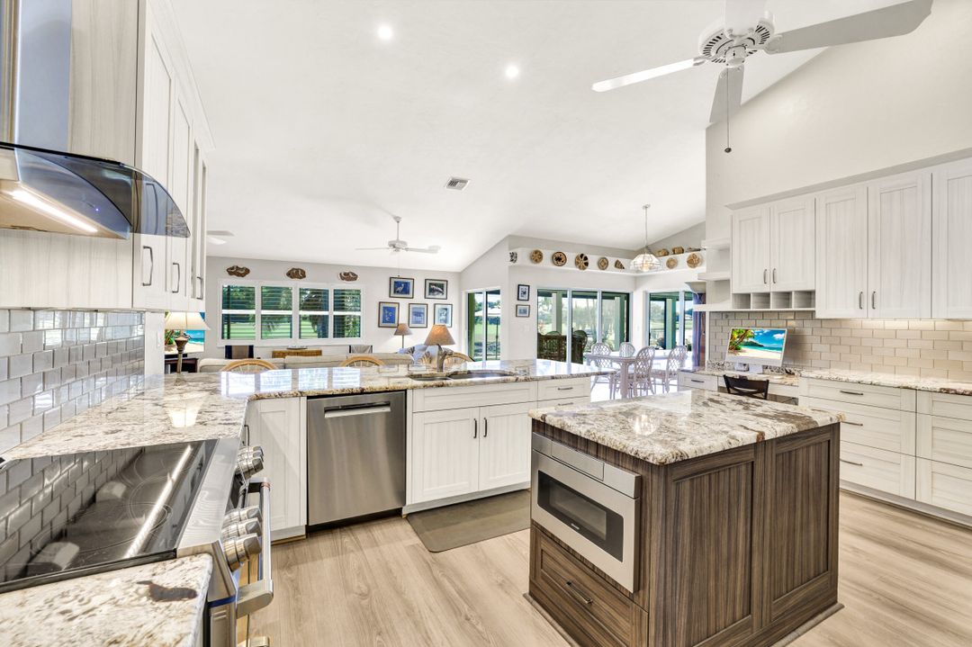 28415 Sombrero Dr, Bonita Springs, FL 34135