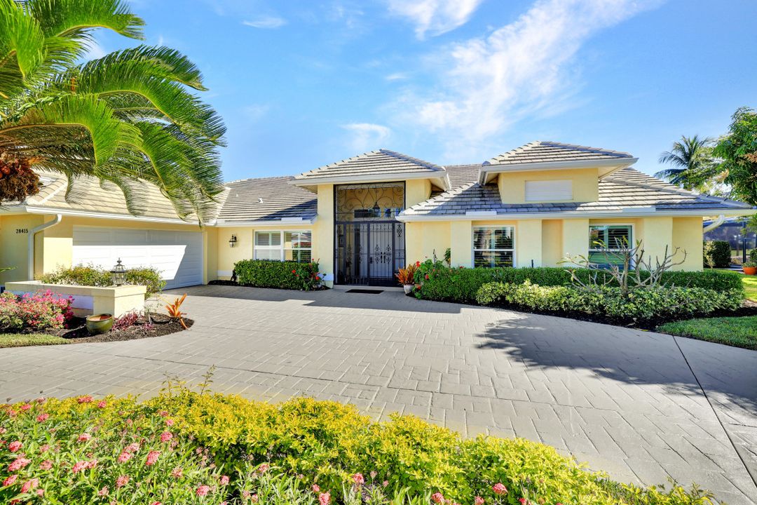 28415 Sombrero Dr, Bonita Springs, FL 34135