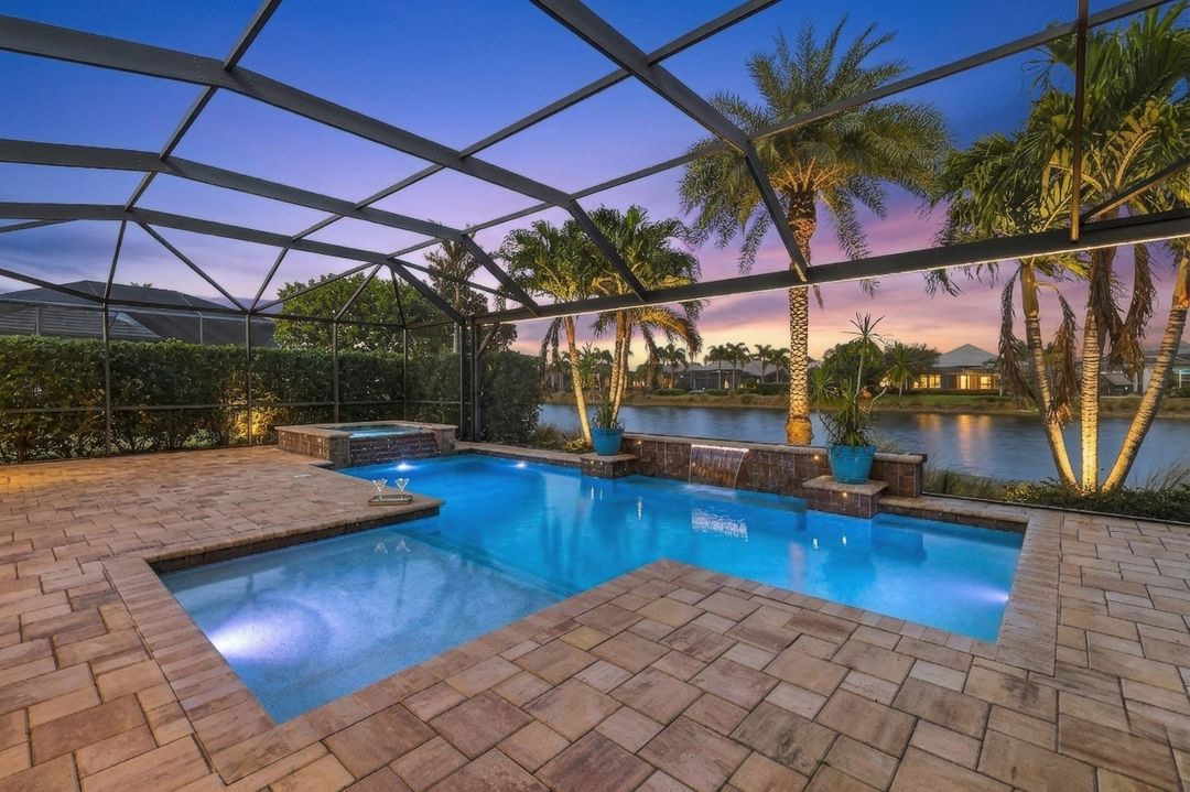 6348 Lyford Isle Dr, Naples, FL 34113