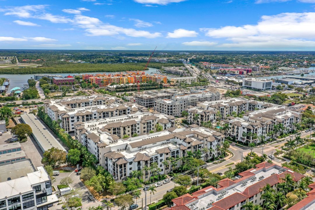 1035 3rd Ave S #215, Naples, FL 34102