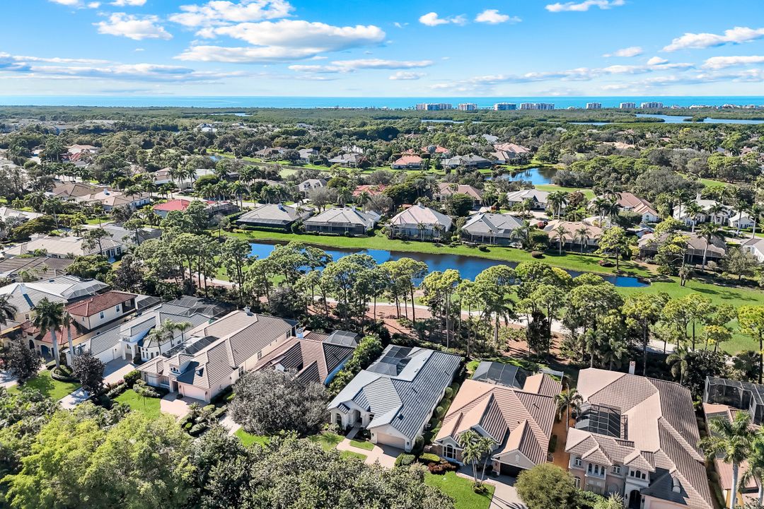 237 Charleston Ct, Naples, FL 34110