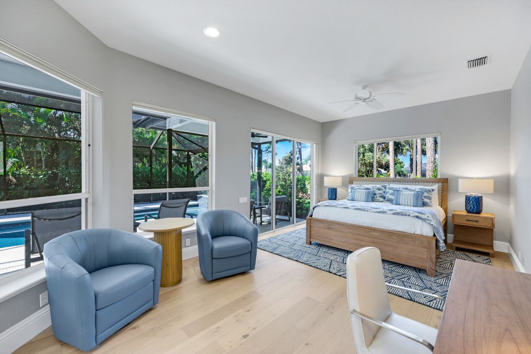 237 Charleston Ct, Naples, FL 34110