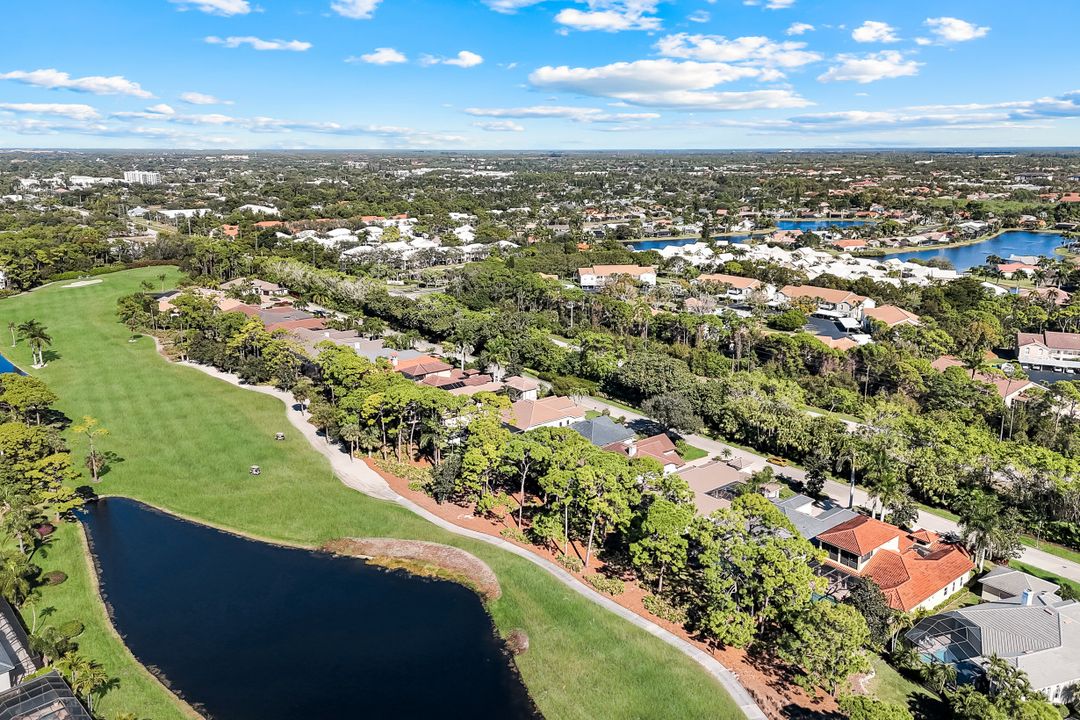 237 Charleston Ct, Naples, FL 34110