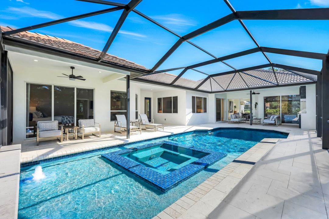 237 Charleston Ct, Naples, FL 34110