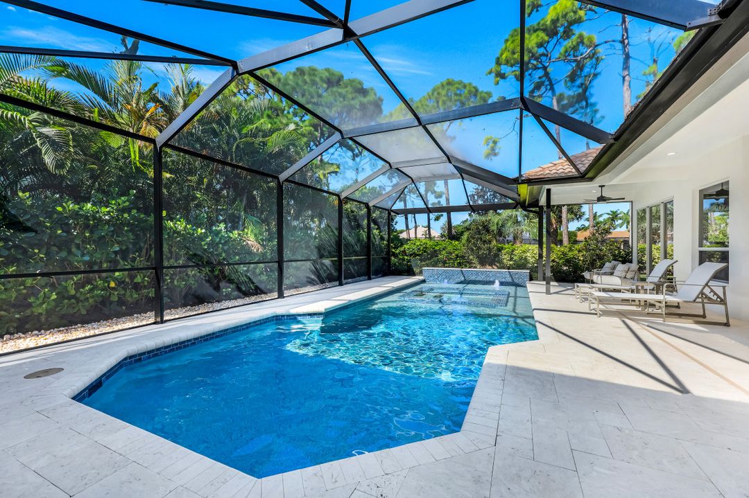 237 Charleston Ct, Naples, FL 34110