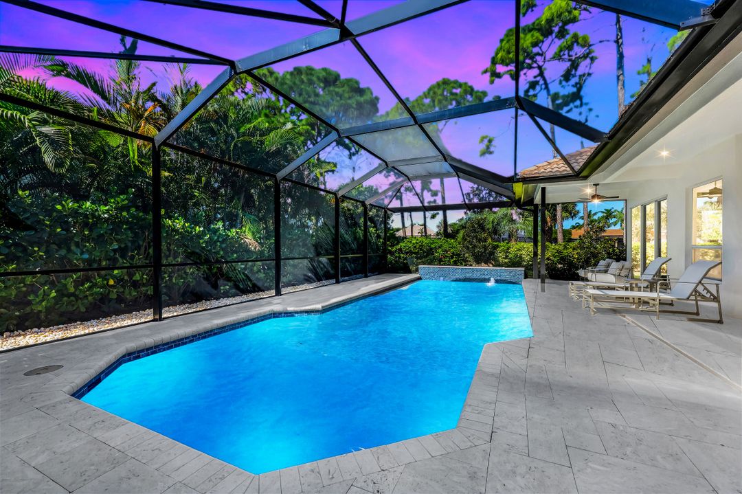 237 Charleston Ct, Naples, FL 34110