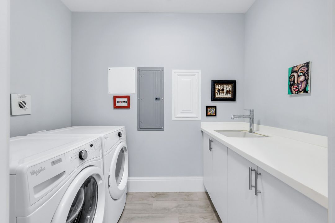 1035 3rd Ave S #406, Naples, FL 34102