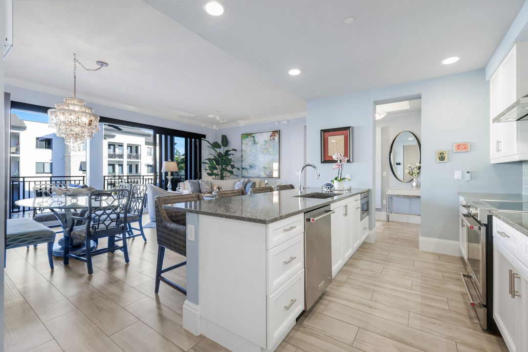 1035 3rd Ave S #406, Naples, FL 34102