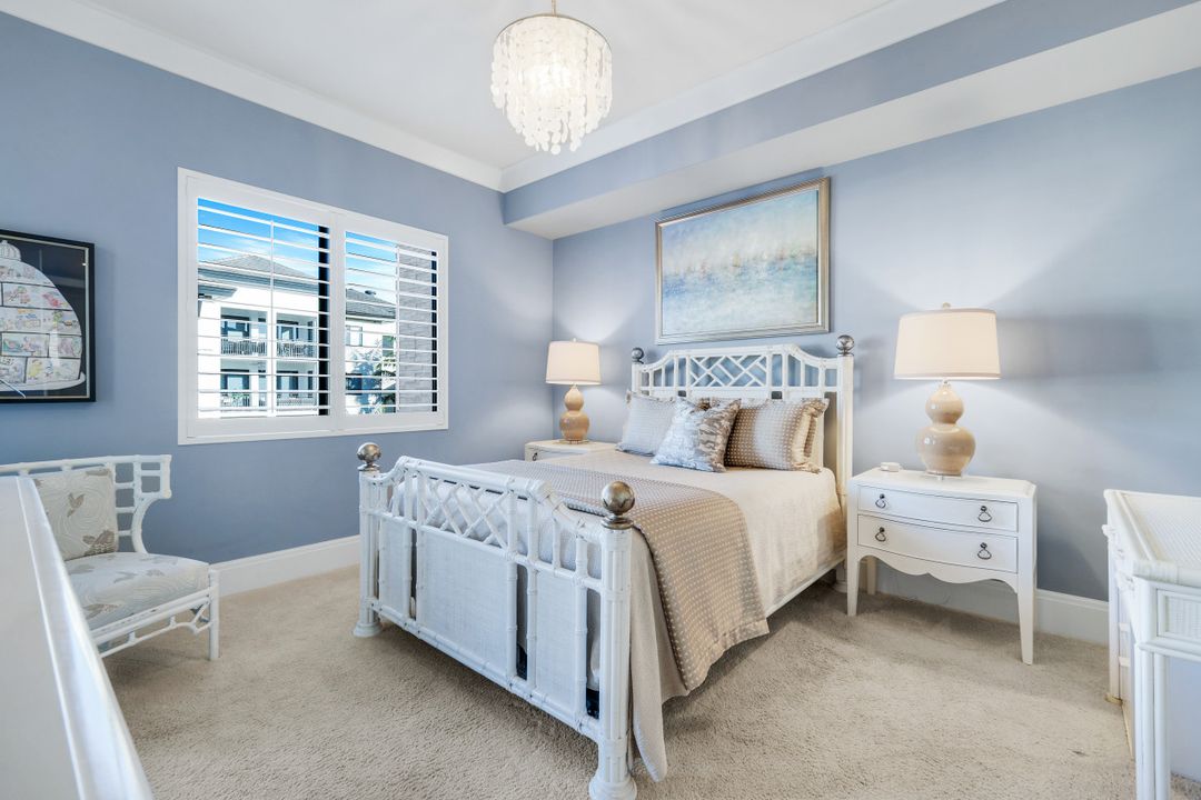 1035 3rd Ave S #406, Naples, FL 34102