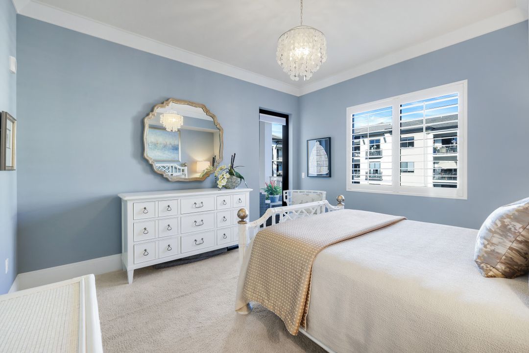 1035 3rd Ave S #406, Naples, FL 34102