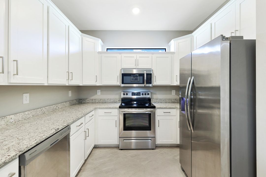 14021 Pine Lodge Ln, Fort Myers, FL 33913