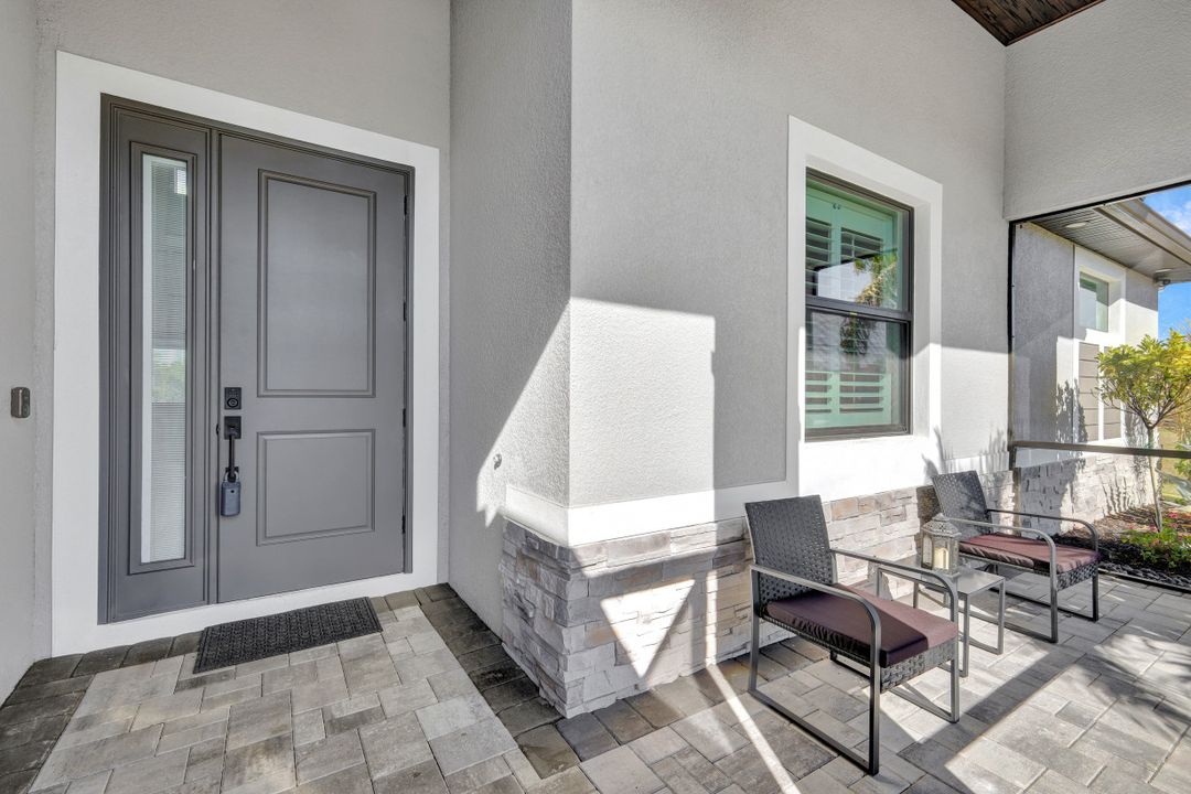 1909 SE 14th St, Cape Coral, FL 33990