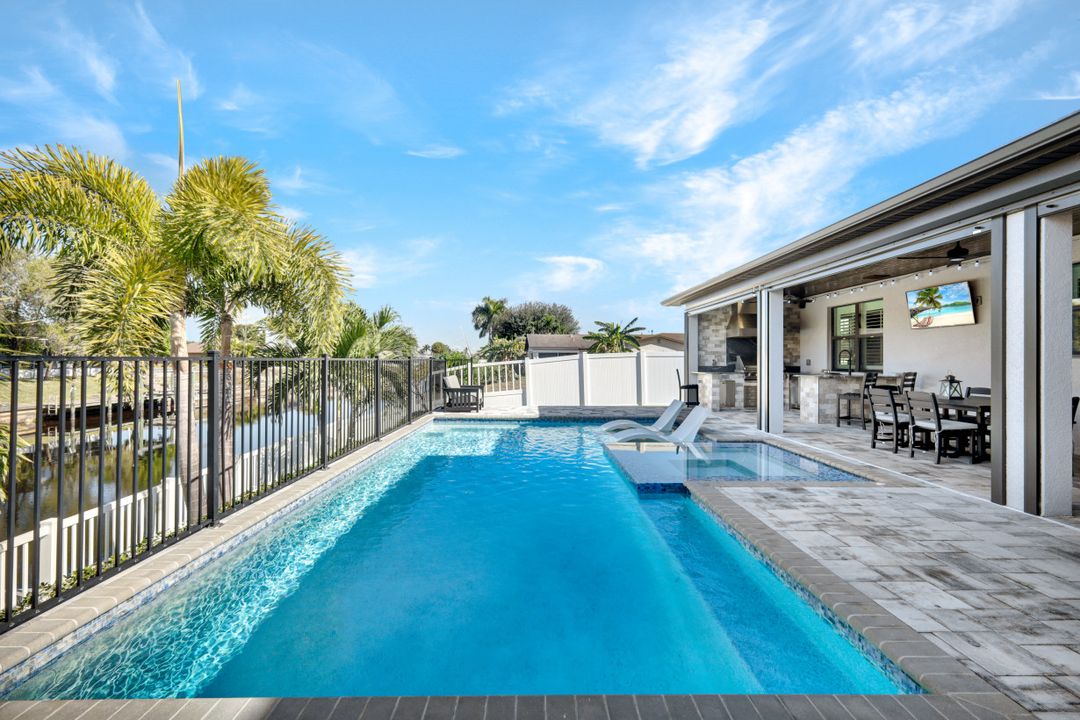 1909 SE 14th St, Cape Coral, FL 33990