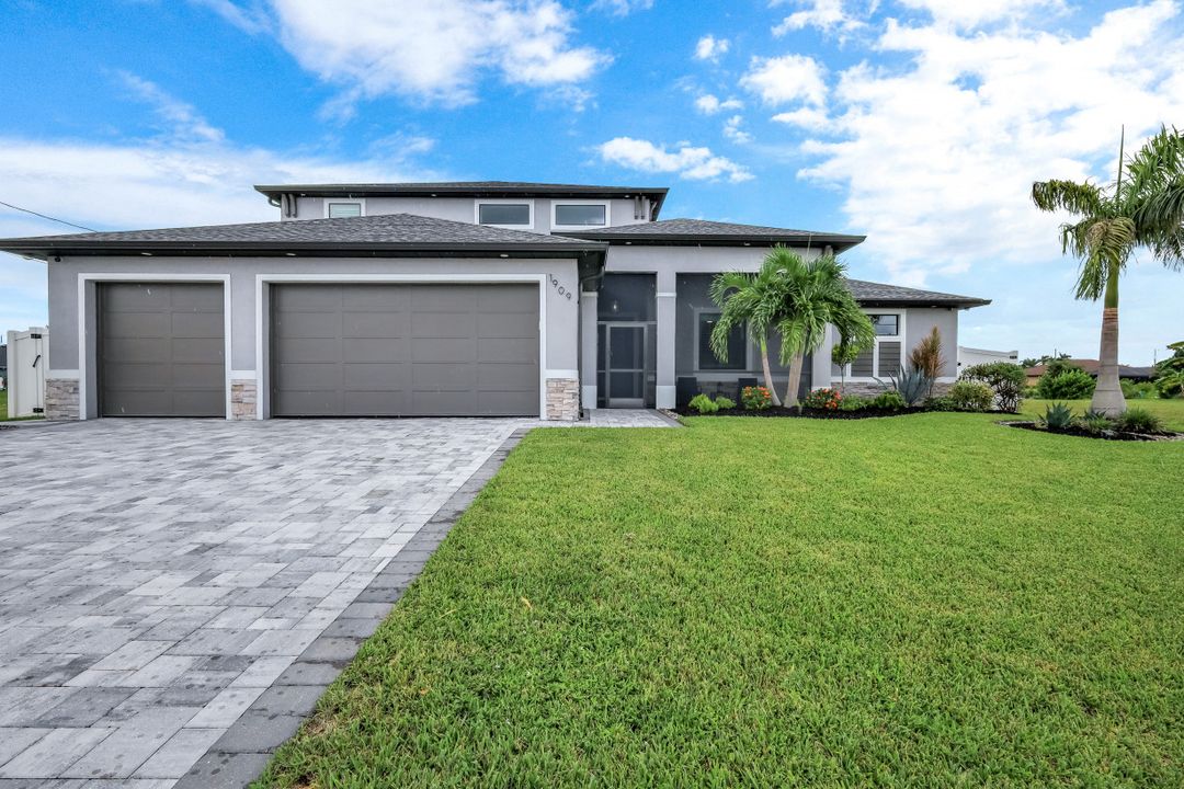 1909 SE 14th St, Cape Coral, FL 33990