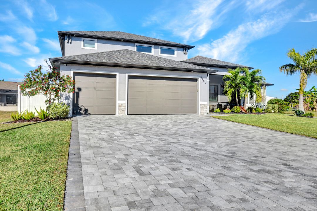 1909 SE 14th St, Cape Coral, FL 33990