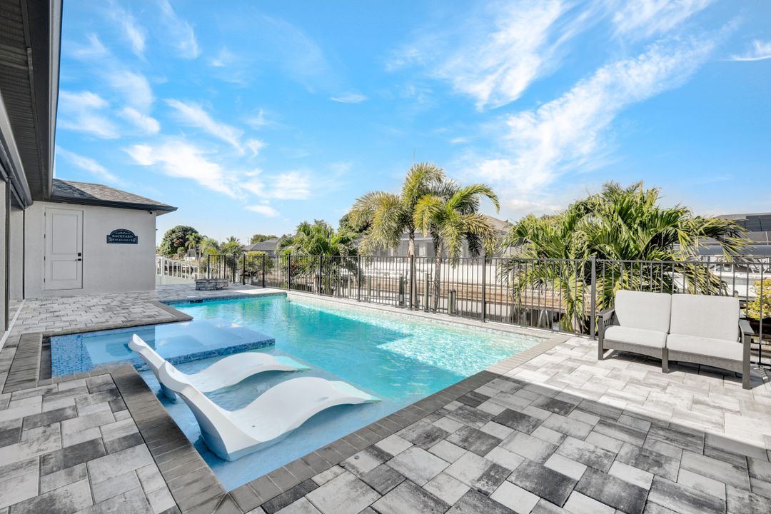 1909 SE 14th St, Cape Coral, FL 33990