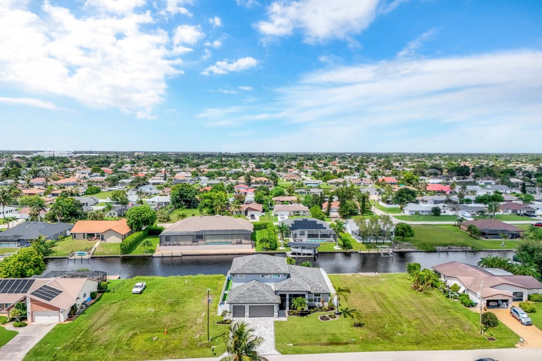 1909 SE 14th St, Cape Coral, FL 33990