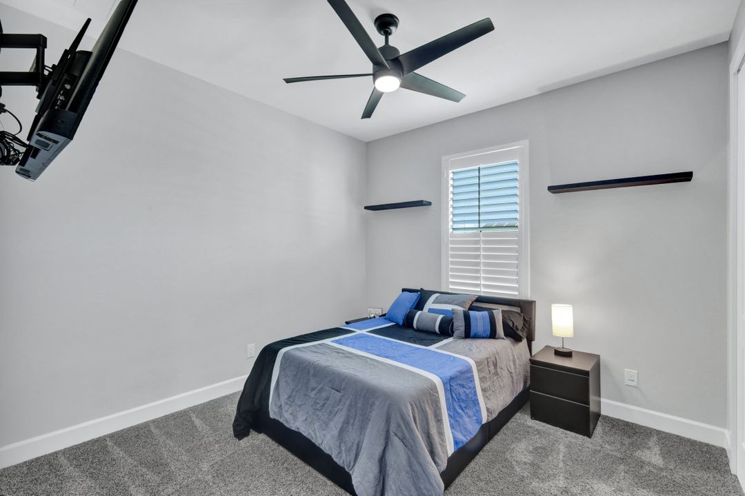 1909 SE 14th St, Cape Coral, FL 33990