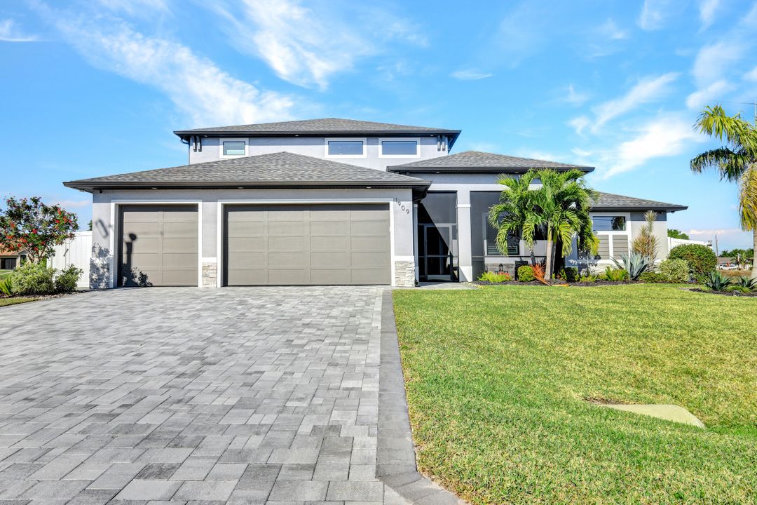 1909 SE 14th St, Cape Coral, FL 33990